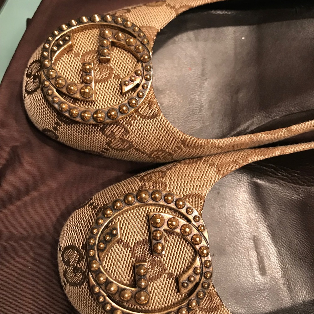 Authentic Gucci shoes size 7
